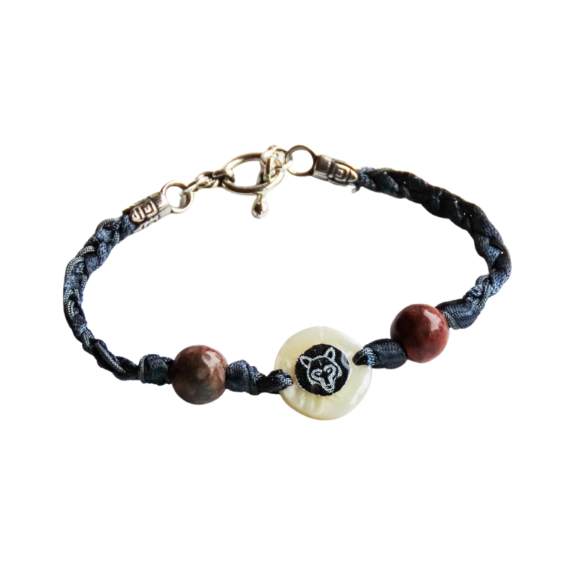 ANIMAN® Gray Wolf Emblem Bracelet